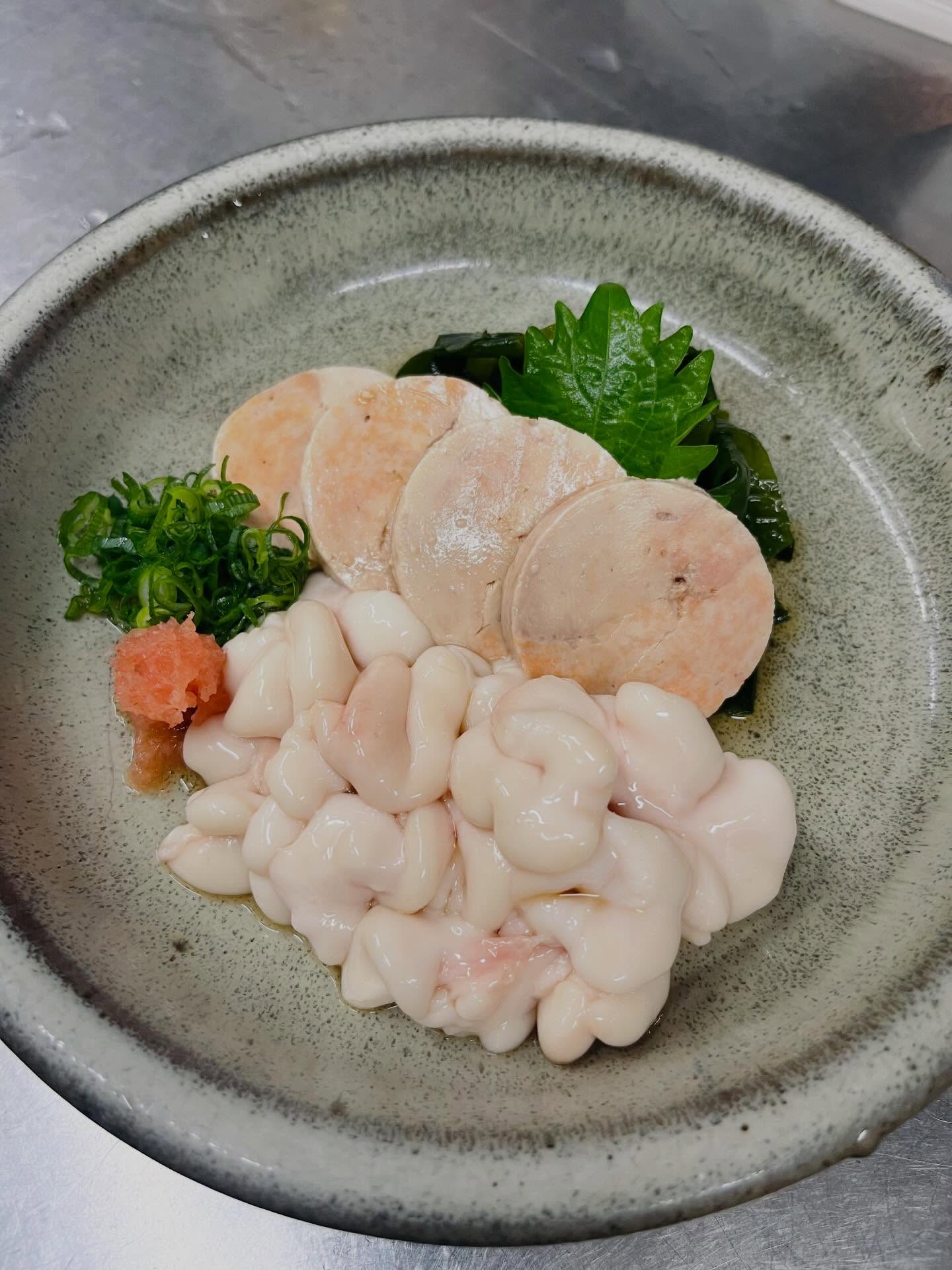 こんにちは！すっかり冬ですね️白子ポン酢やあん肝など始まってます！冬の味覚を是非味わいにきてください本日お席空いております！ご来店お待ちしております#九州郷土料理有薫#白子ポン酢#あん肝ポン酢